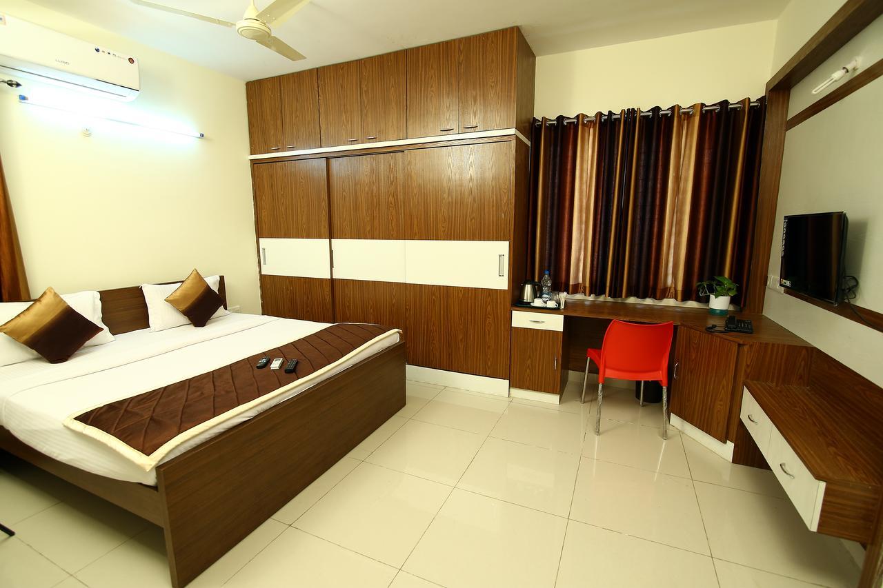 Fresh Living Prime Hitech Hotel Haidarábád Kültér fotó