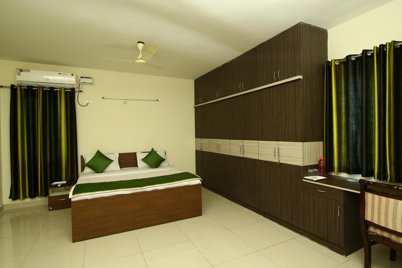 Fresh Living Prime Hitech Hotel Haidarábád Kültér fotó