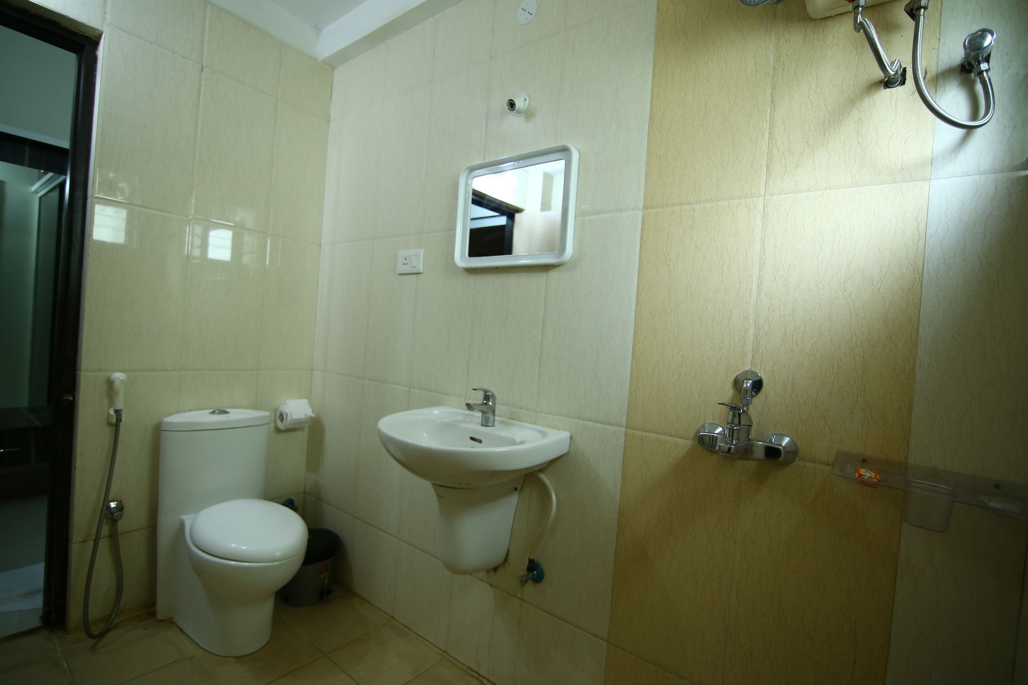 Fresh Living Prime Hitech Hotel Haidarábád Kültér fotó